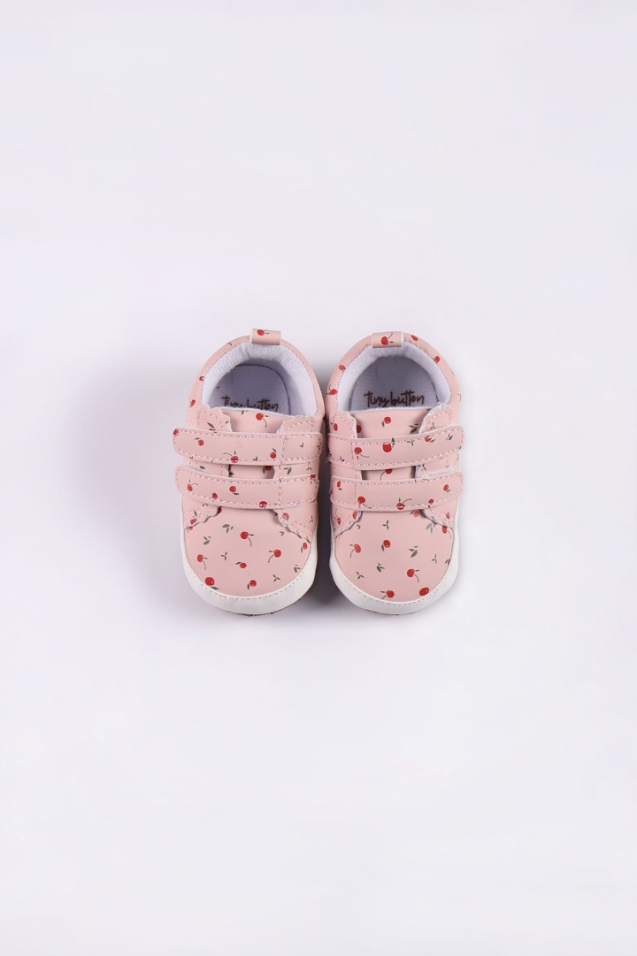 Graphic Sneaker 