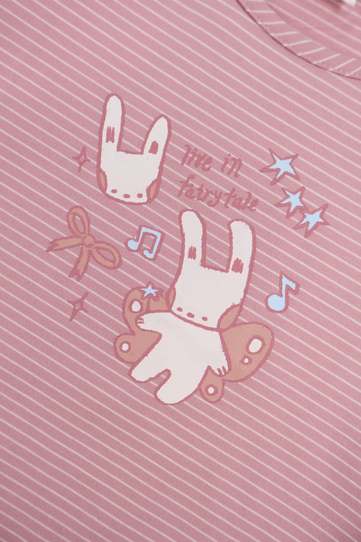 Long Slevee Graphic T-Shirt