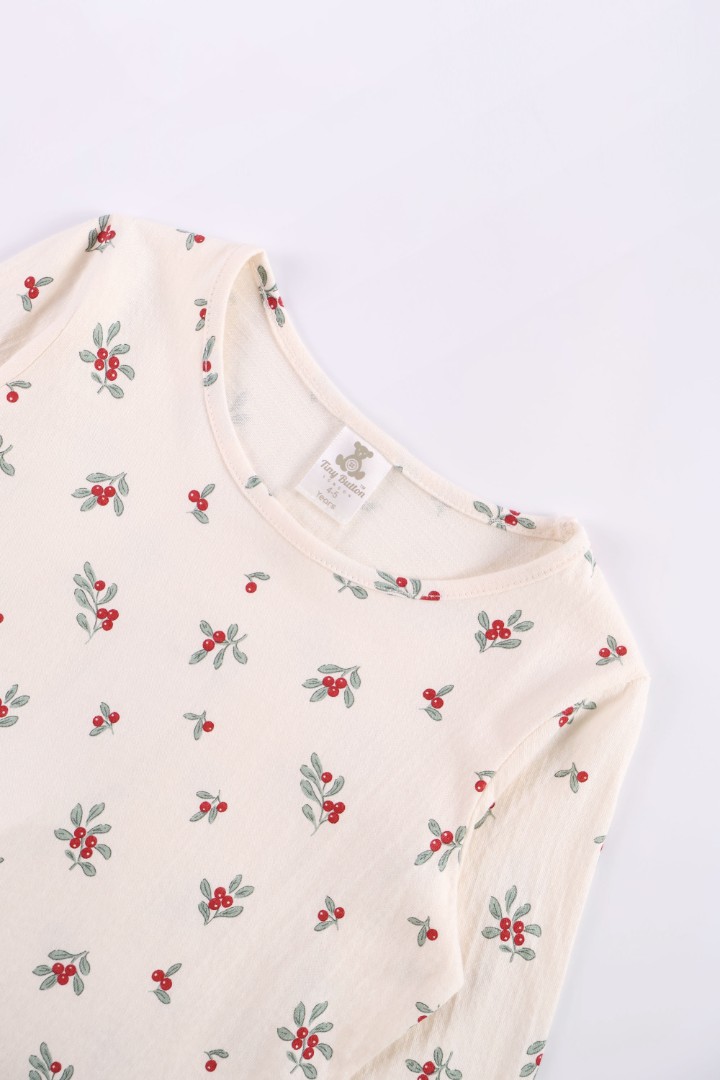 Long Slevee Graphic T-Shirt