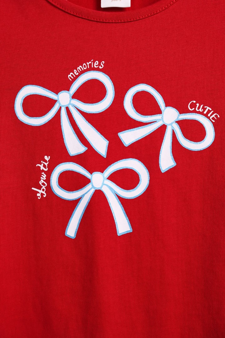 Long Slevee Graphic T-Shirt
