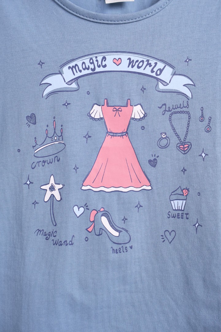 Long Slevee Graphic T-Shirt