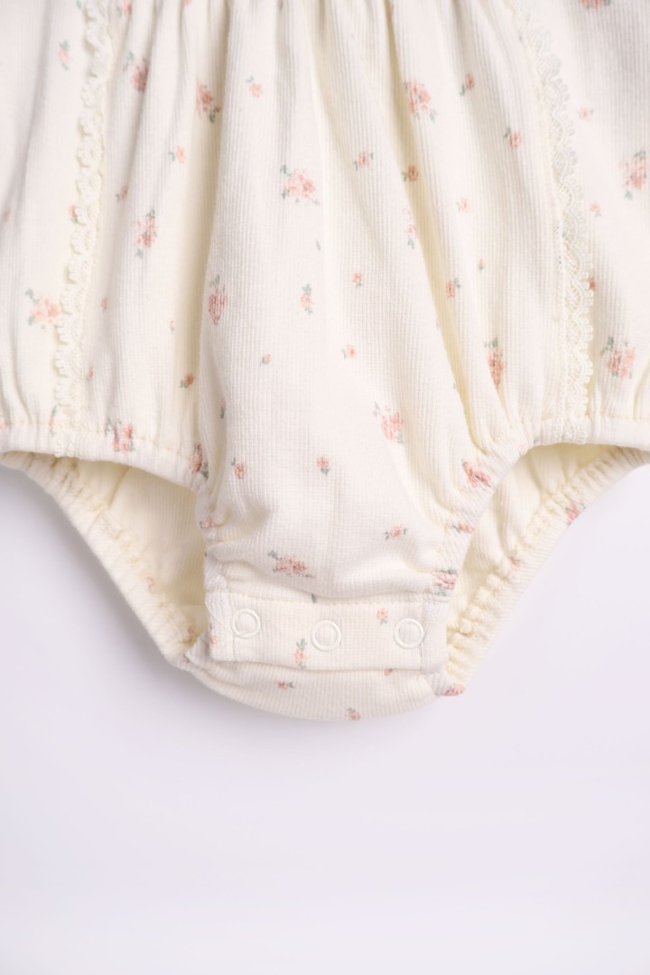 Peter-Pan Collared Romper