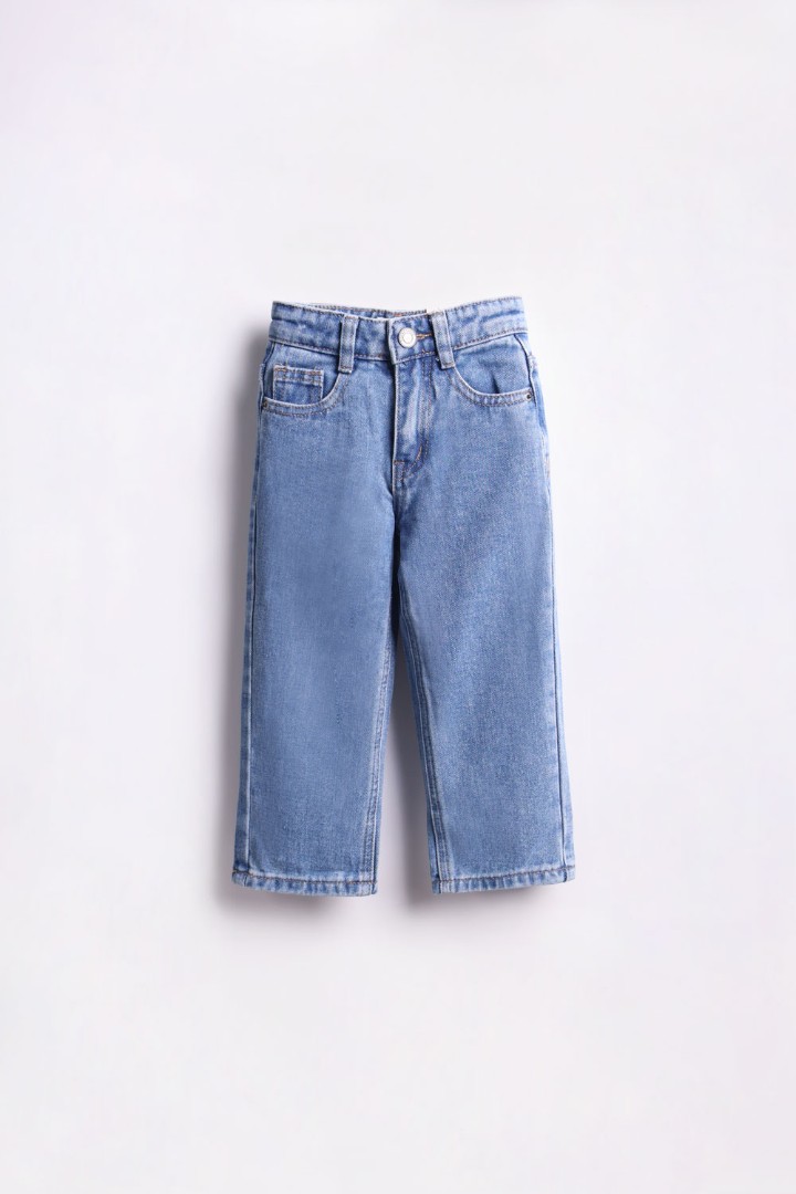Straight Jeans