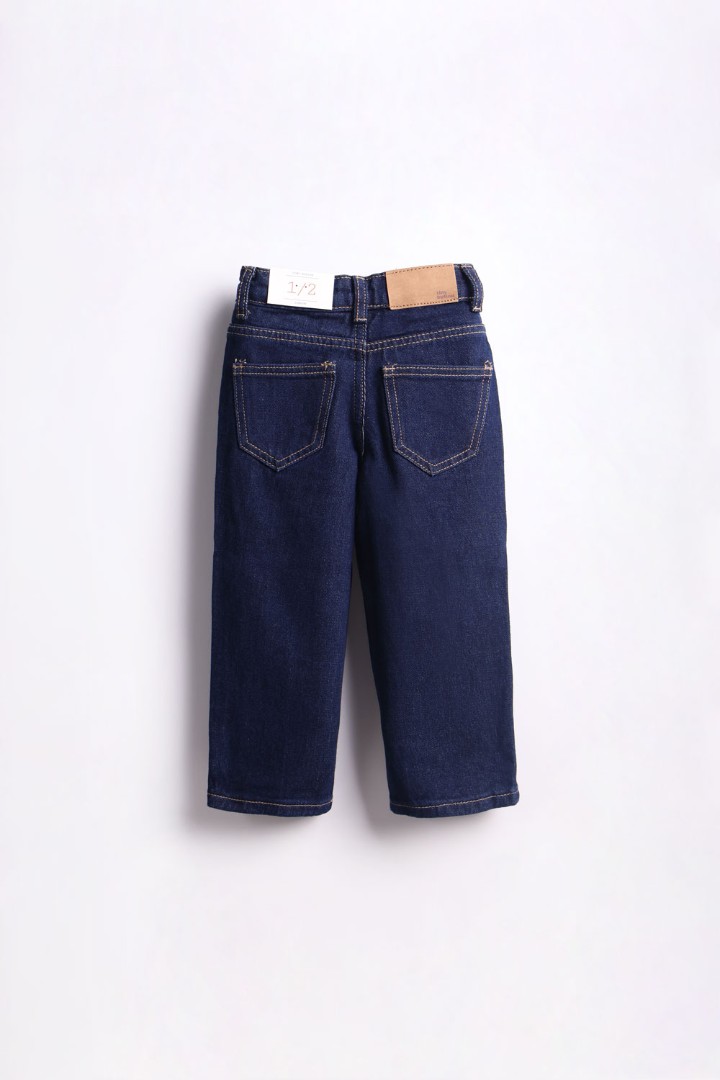 Straight Jeans