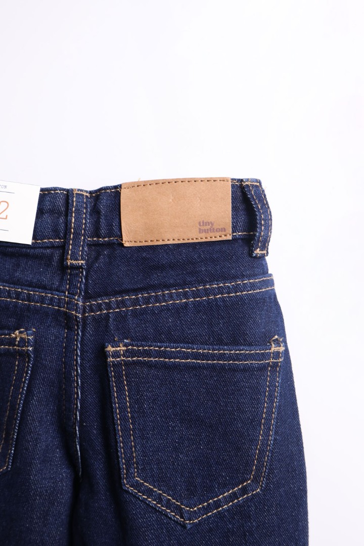 Straight Jeans