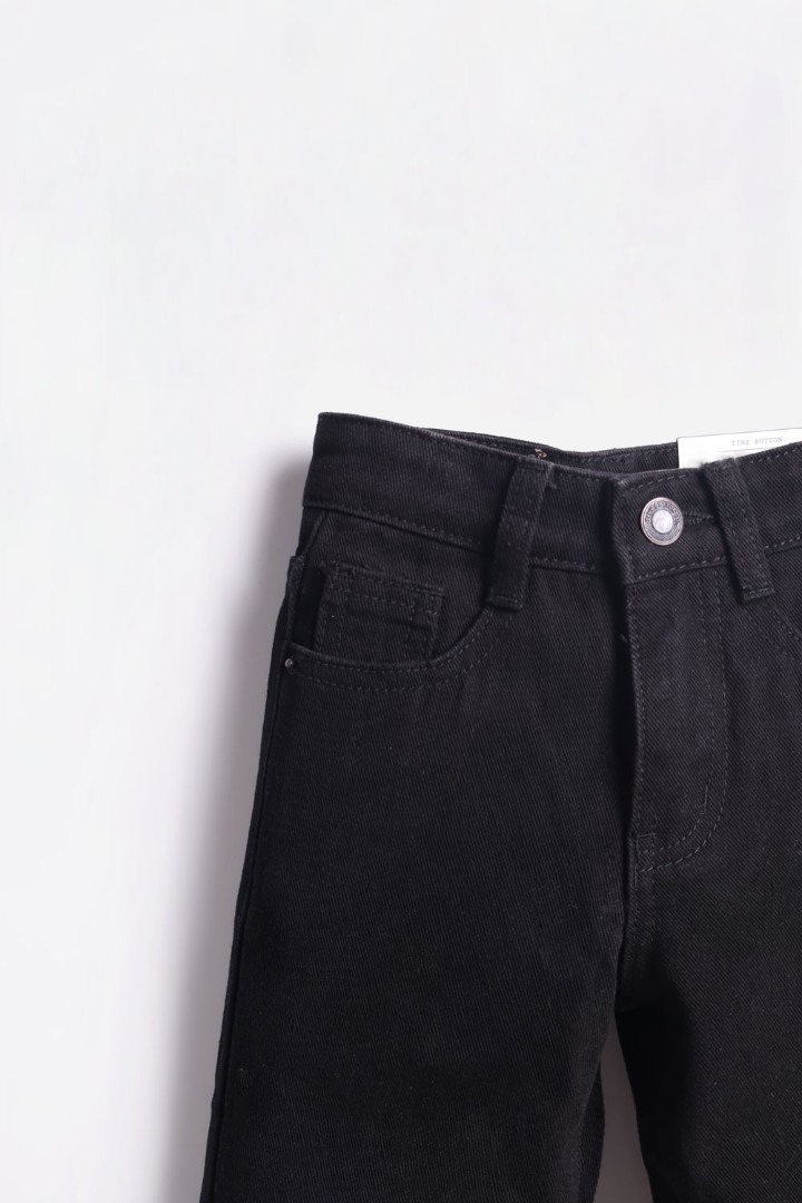 Straight Jeans