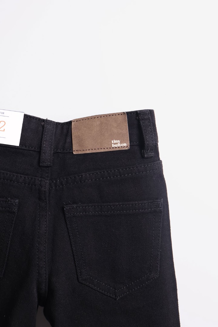 Straight Jeans
