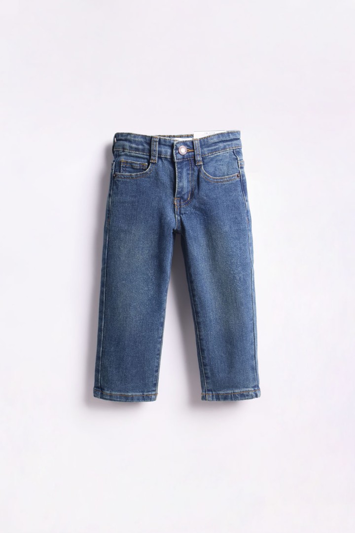 Straight Jeans
