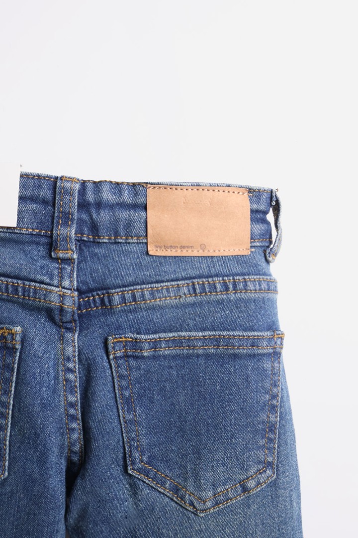 Straight Jeans